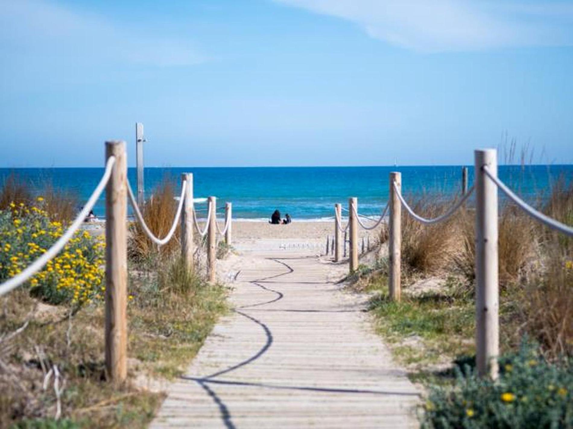 New Beside Sitges With Pool Beside Beach Vilanova i la Geltrú Eksteriør bilde